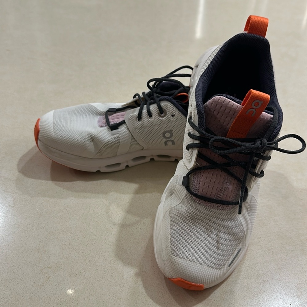 On cloud Youth size 3.5